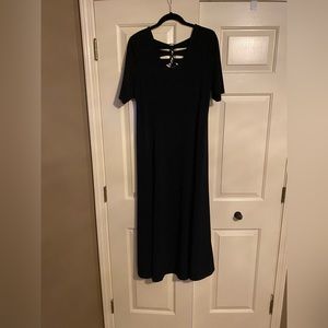 Black stretchy dress. Maxi